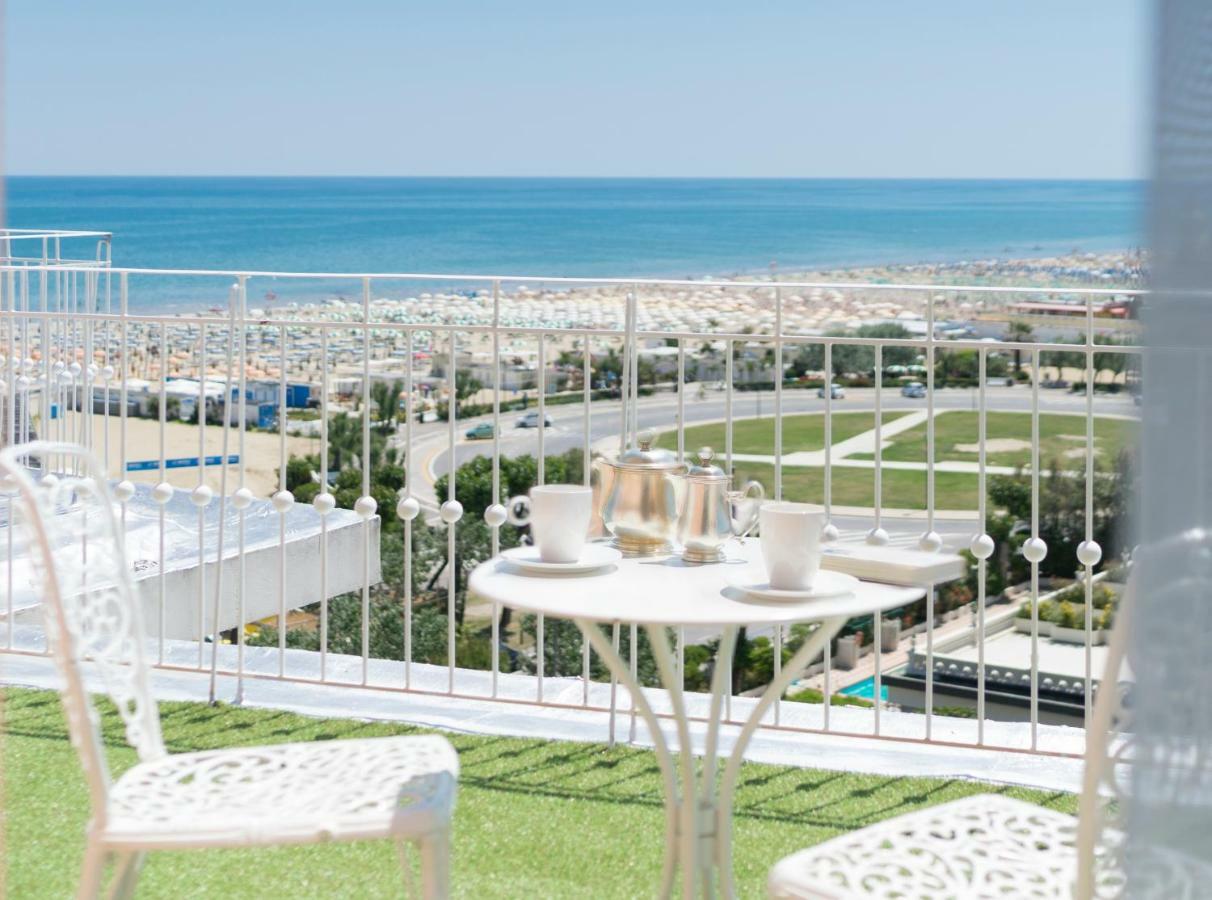Hotel Milton Rimini Eksteriør bilde